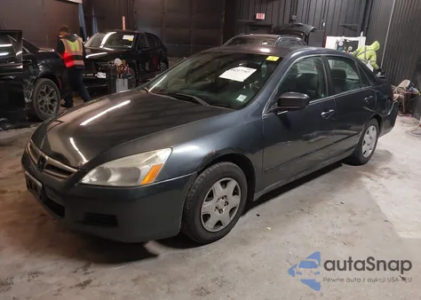 2007 Honda Accord 2.4 Lx z USA, uszkodzony, nr VIN 1HGCM56417A077250